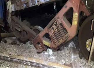 Goods-train-derails-in-Telangana