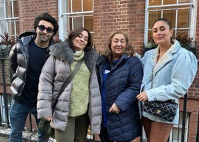 Kareena Kapoor with Family