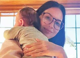 Olivia Munn with her daughter Mei