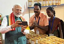 PM Modi selfie with members of Irula tribe