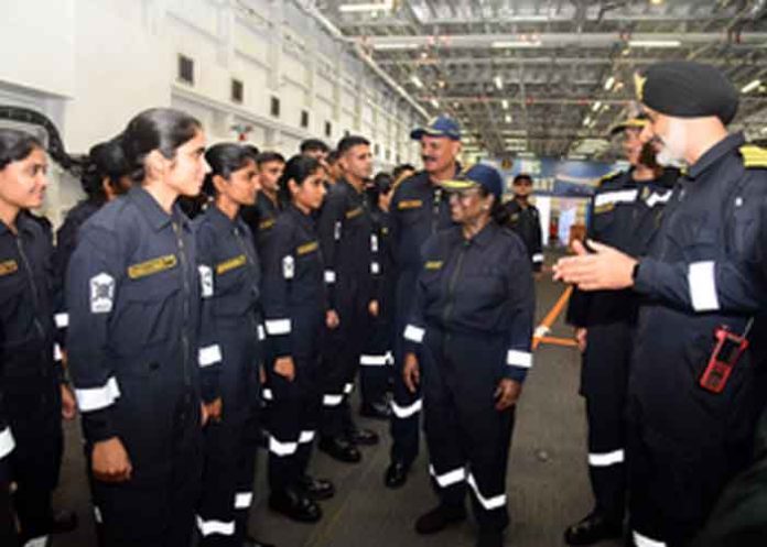 President Murmu met indian Navy