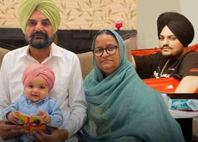 Sidhu Moosewala’s parents with son Shubhdeep