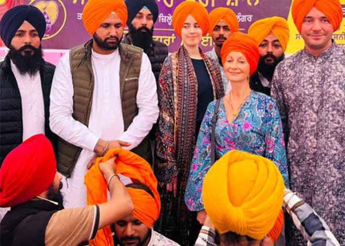 Youth Akali Dal Celebrates Prakash Purab with Dastaar Camps