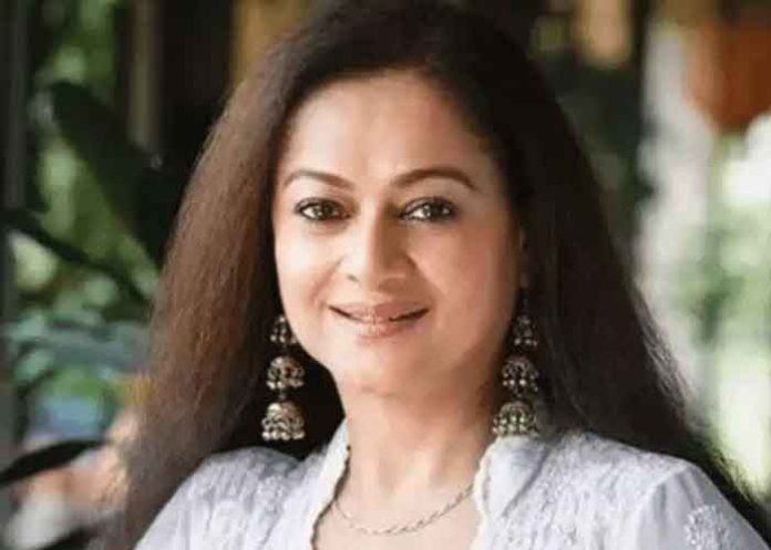 actress Zarina Wahab