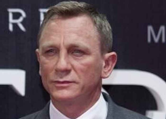 Daniel Craig