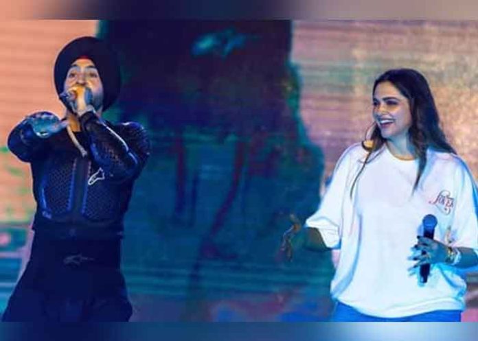 Deepika Padukone at Diljit Dosanjh concert