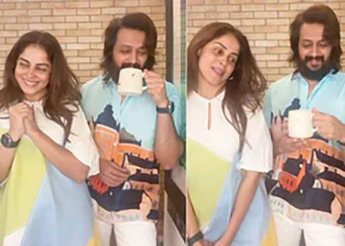 Genelia- Riteish Deshmukh enjoy Christmas ki Chai