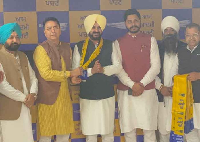 Kamaljit Singh Karwal Joins AAP