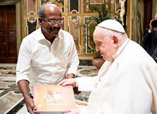 Kerala Hindu leader gifts Rig Veda to Pope Francis