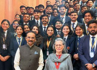 LPU Students with LS Speaker & Sonia Gandhi