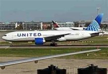 Person-found-dead-in-wheel-well-on-United-Airlines-flight-at-Hawaii-airport