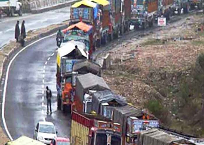 Srinagar-Jammu national highway Traffic