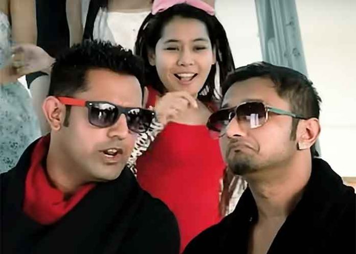 Yo Yo Honey Singh and Gippy Grewal Angreji Beat Te