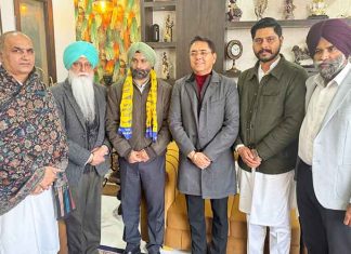 4 Councillors Join AAP Aman Arora