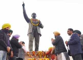 AAP Leaders Pay Floral Tribute Dr. Ambedkar