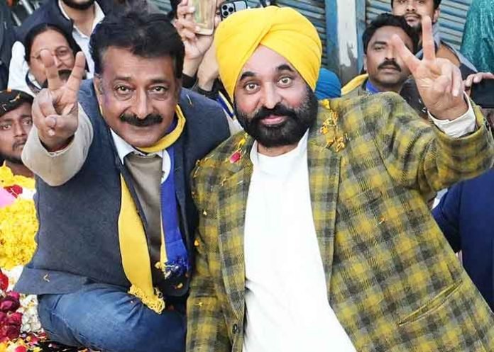 CM Mann leads Roadshows