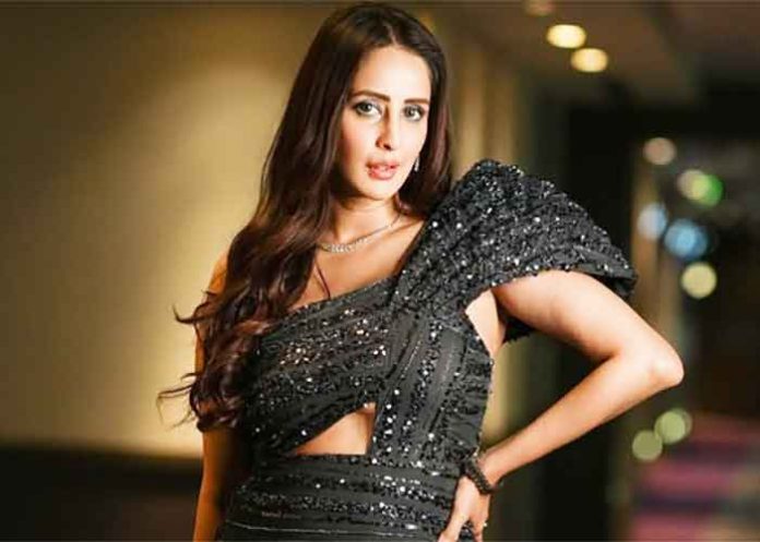 Chahatt Khanna Actress 2