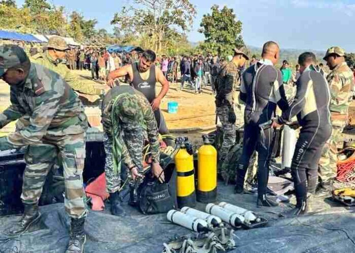 Indian-Army-rescue-trapped-coal-miners-in-Assam