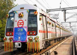 PM-Modi-sets-metro-rail-network