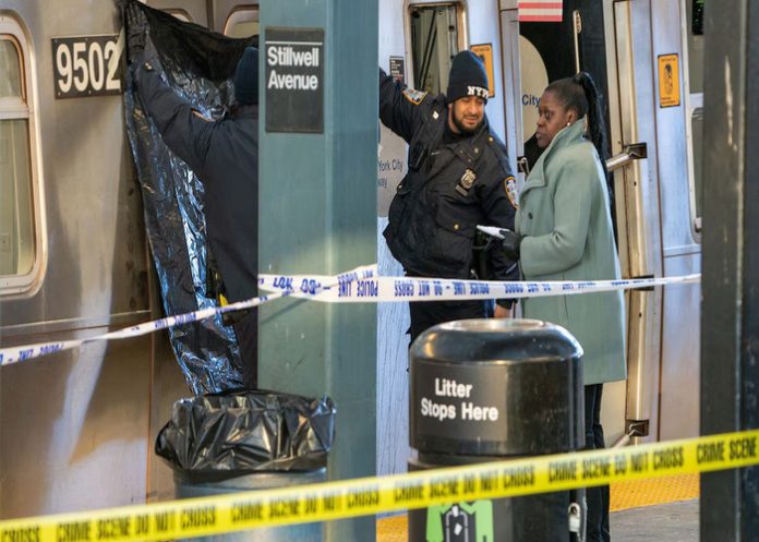 Woman-burned-to-death-on-NYC-subway