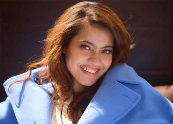 Kajol flaunts her Sunday mood