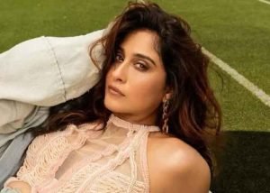 Regina Cassandra Actress 1