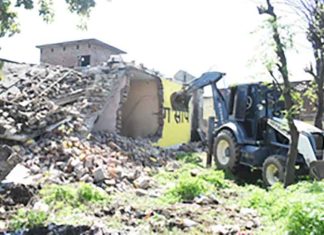 Demolish unauthorised structures