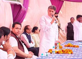 MP Manish Tewari holds Public Outreach Programme