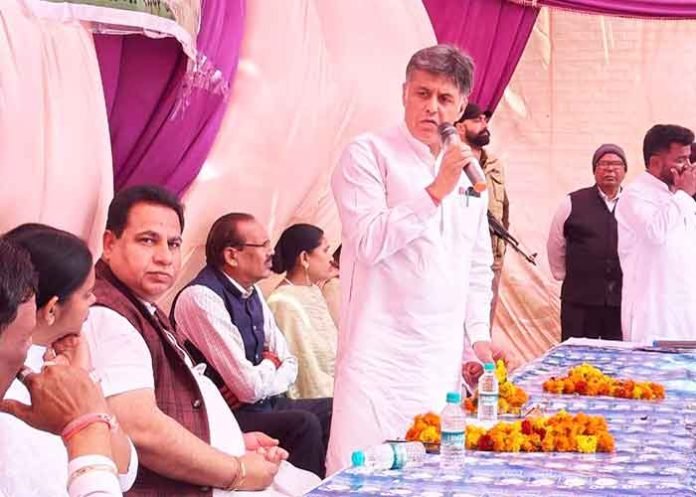 MP Manish Tewari holds Public Outreach Programme