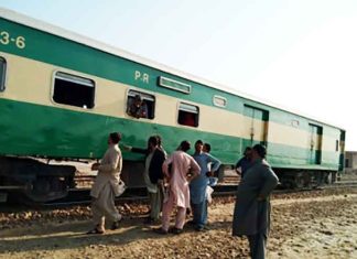 Pakistan train attack