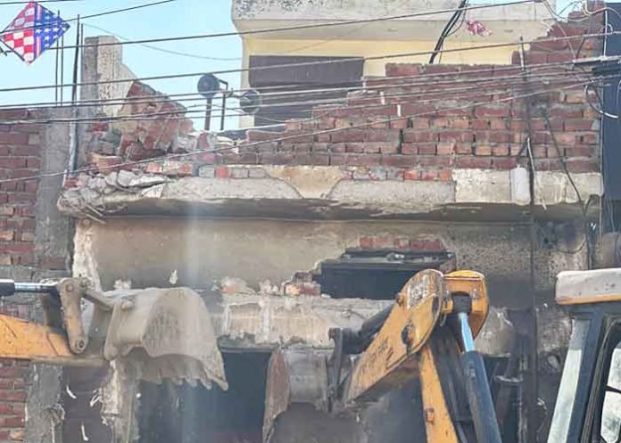 Punjab Police Demolish Illegal Construction