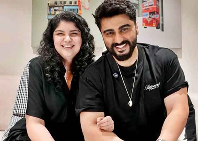 Arjun-Kapoor-and-Anshula-spill