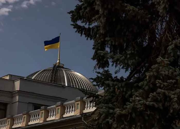 Ukraine-extends-martial-law