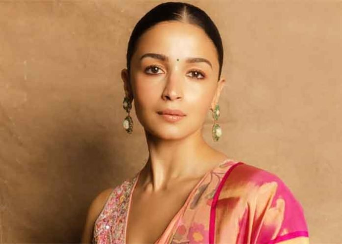 Alia Bhatt Actress looks