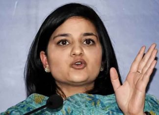 Mehbooba Mufti’s daughter Iltija Mufti hails ‘Dhurandhar’, calls it “very well made” Iltija Mufti PDP 4