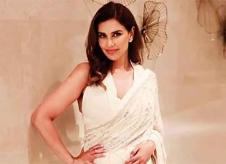 Lisa Ray embraces her ‘aunty era’, celebrates women rewriting the rules Lisa Ray Actress 2
