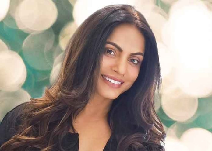 Neetu Chandra Actress