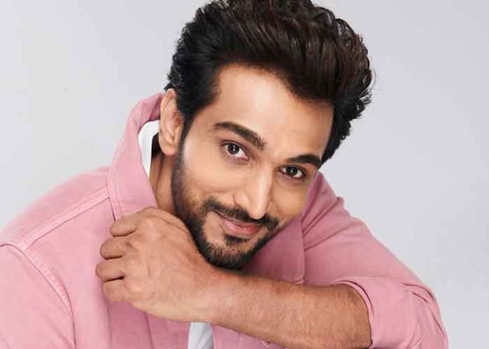 Pratik Gandhi Actor 1