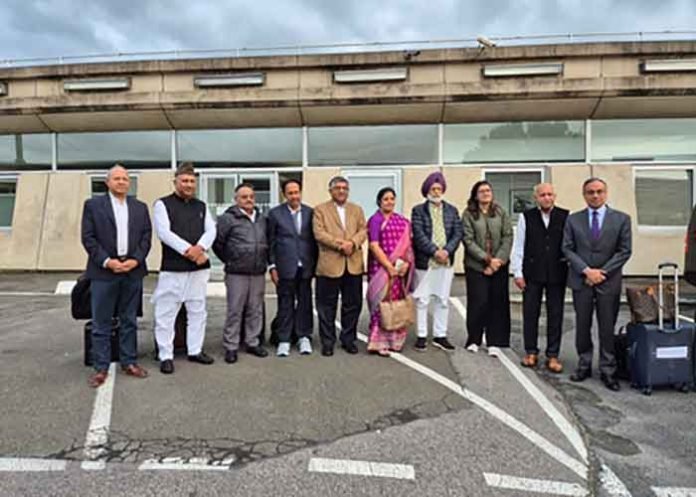 Ravi-Shankar-Prasad-led-delegation-arrives-in-France