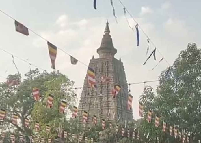 Thousands-of-devotees-flock-to-Bodh-Gaya-on-Buddha-Purnima