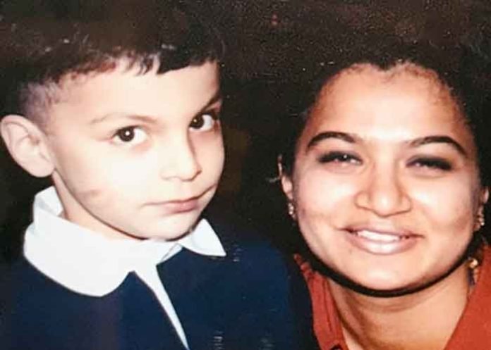Veer-Pahariya--the-sweet-memories-on-Mother's-Day