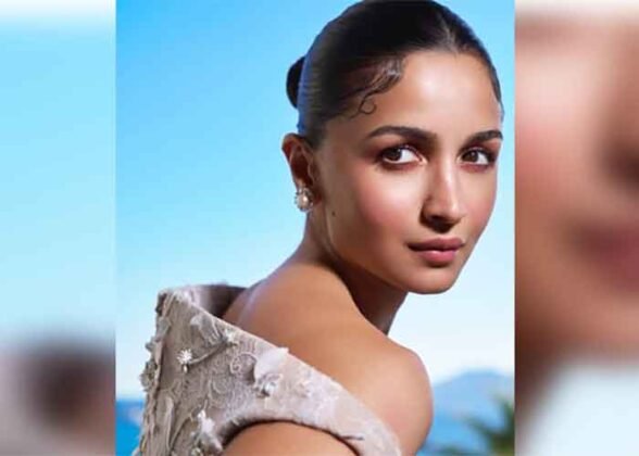 Alia Bhatt makes the most of her 'Island glam & team jam' session ...