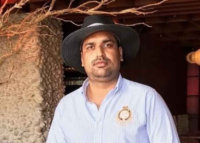 Friendy Dhaliwal Director