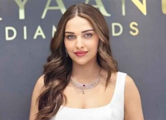 Himanshi Khurana Actress 1