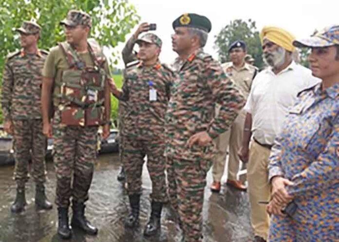 Army commander reviews relief operations in flood