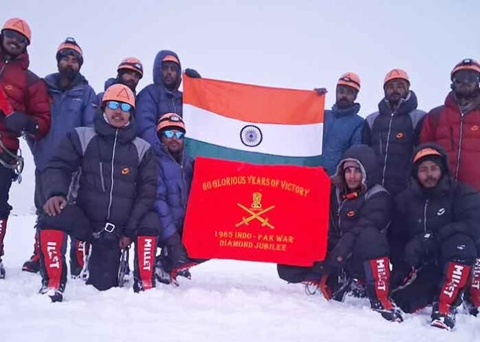 Golden Arrow Gunners summit Mount Kun, honoring Indian Army