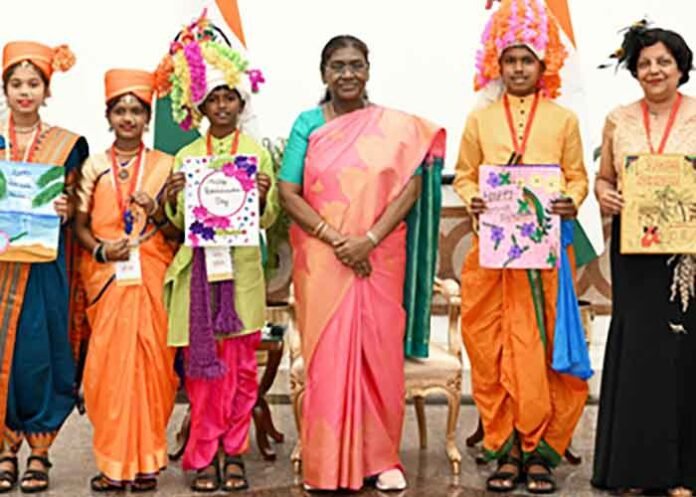 President Murmu celebrates Raksha Bandhan with children