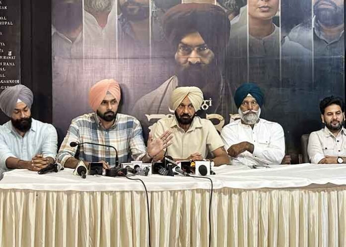 Web Series Zameena Chak 35 Diyan Stars