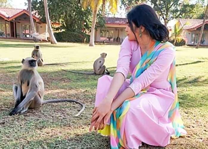 Adah Sharma with monkeys