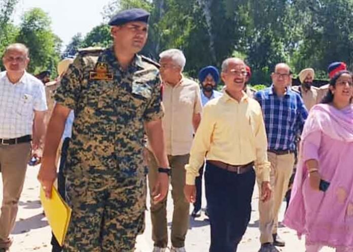 Central Team Visits Flood-Affected Area